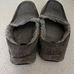 Mens ugg slippers size 10
